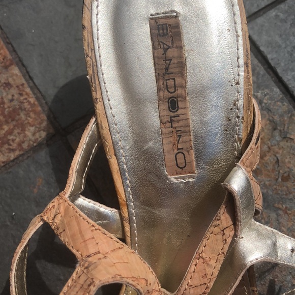 Bandolino wedge sandals cork styled accents - Picture 5 of 5